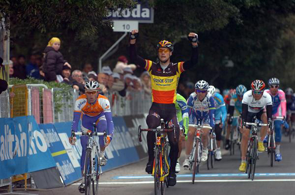 Tom Boonen wins stage 2